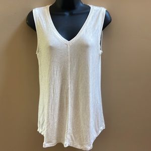 Comfy Cabi tank
